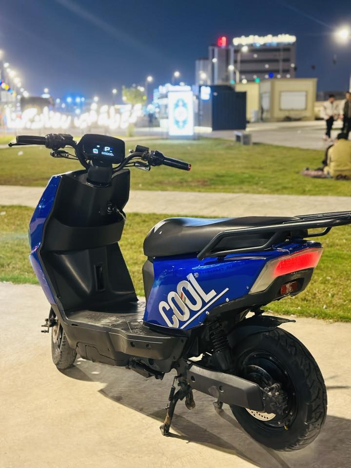 دراجه شحن سكنس ام عيون
دراجة شحن دراجة كهربائية ام عيون 

اللون ازرق 

من ماركة cool 

3 نمر  
السرعة القصوى 90  بالشاشة وبالمشي 80

6 بطاريات  ممتازات جداً 

72 فولت   

نضام ال P 

نضام مثبت السرعه  

گلوبات عالي ناصي قوي

أشاير يمنى ويسرى 

الكهربائيات كلهن شغالة بس الهورن

الشاحنة الاصلية

صندوق كبير داخلي 

🔴السعر :  550 الف وبيهة مجال قليل بالخدمة للشراي 

العنوان : البصرة : الامن الداخلي

الرقم : ***********
