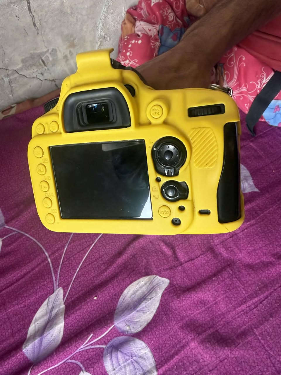 كامره نيكون 610 نضافه 90% تاخذه على فحص وعدسة 70/200 لفتحه 2:8 لبيع مع جميع ملحقاته شاحنه وجنطه وحزام كتف  لسعر مليون و800 بيه مجال


**إذا كنت صاحب هذا الإعلان وتريد حذفه لأي سبب، رجاءا أرسل رسالة إلى الدعم الفني**