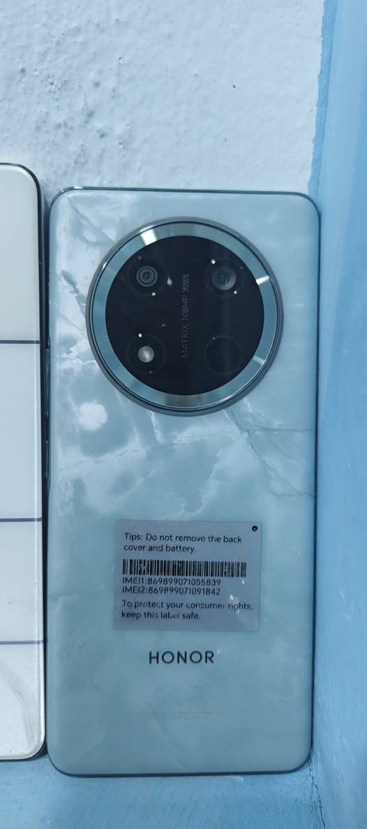 سلام عليكم أجهزة للبيع للستفسار عل رقم ***********
