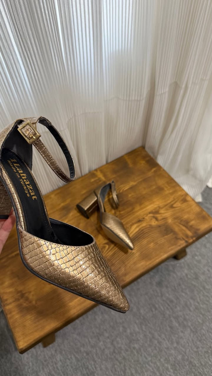 سعر القطعتين ♥️25♥️


**إذا كنت صاحب هذا الإعلان وتريد حذفه لأي سبب، رجاءا أرسل رسالة إلى الدعم الفني**