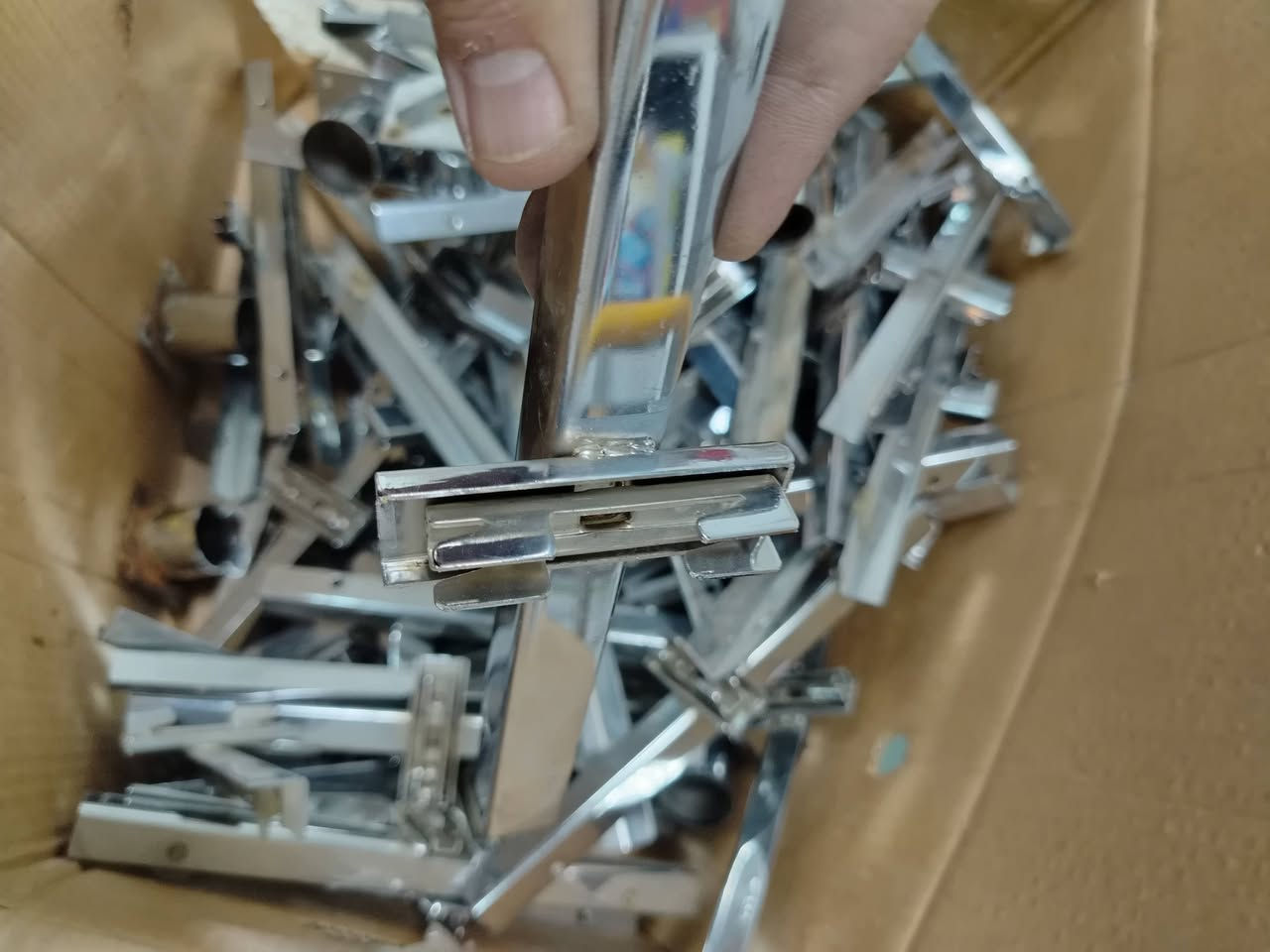 للبيع نظيف جدا
بوري استيل جوكر للتعليك و رفوف جام
مكاني كركوك لاستفسار ***********
