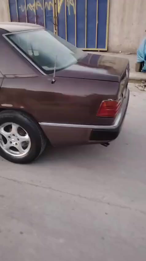 مارسدس للبيع موديل) (93)( كير مكينه جاهزه قواعد دبل مكفوله صبغ عام مابيه اي حادث اثر جراد صبغته العنوان ذي قار الرفاعي السعر )40)( بيه مجال حك الجيه السياره تحويل مباشر مكينه بطه )***********)(***********
