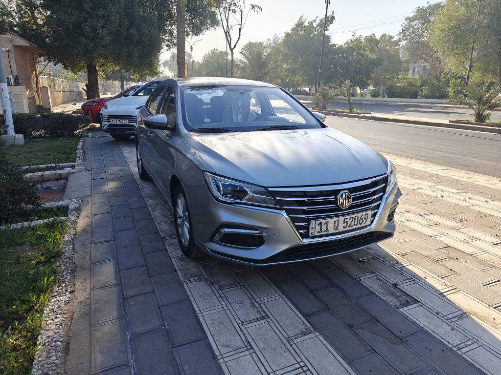 ام جي فايف  موديل 2024 مكفولة من الضربة والصبغ ماشية 19 الف المواصفات استندر تحكم ستيرن جهتين ومثبت سرعة وشاشة ابل بلي وكاميرا السيارة جديدة جدا وما ناقصها شئ وباسمي السعر 11 الف دولار للاتصال على الرقم *********** واتساب علما مكان السيارة في الكاظمية بغداد, العراق
