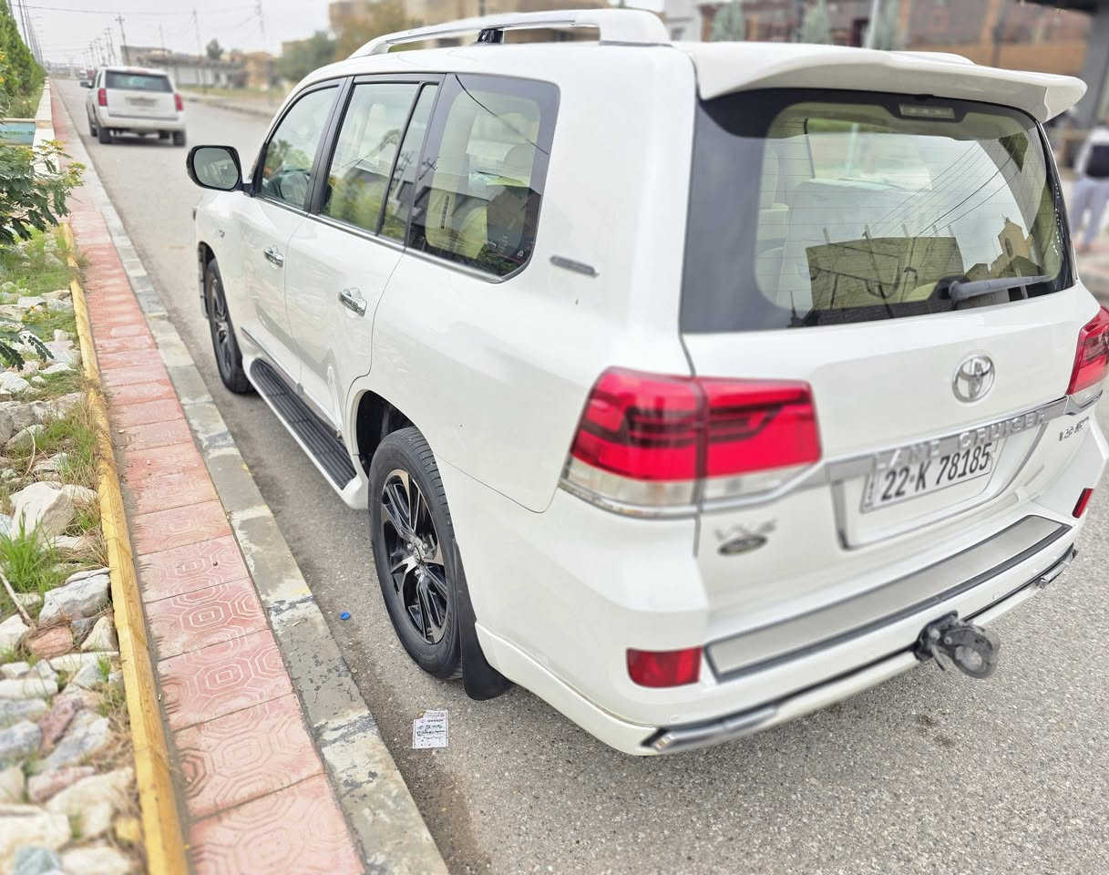 بــــــيـــــع مـــــستـــــعـــجـــــل  عــــرض مـــــغـــري جـــــداً جـــــداً
لــــمــــدة يـــومـــيــــن فــــقـــط ب 455 $ قــــــفـــــل
يــــوم الاحــــد يــــتــــم غــــلـــق الــــعــــرض ومــــســــح الــــمــــنشور
 تـــــويــــــوتـــــا لانـــدكـــــروز  2016 ( لــــكــــزز  VXS )
لاندكروزر 2016  VXS
أخت زيرو بل كارتون 📦📦
زيرو شريكة ساز 
جكات
محرك 8 (5.700) ليكزز
مواصفات ليگزز
‏‎لاندكروز VX.S 
‏‎موديل.موديل 2016
‏‎فول مواصفات 1/1
‏‎السيارة مواصفات اللكزز
‏‎1-جوبلس تصعد وتنزل جكات 
‏‎2-  كامرات 5
‏‎3- تدفئة وتبريد كشنات 
‏‎4- كشن سايق خزن ميموري 3 وضعيات 
‏‎5- اشاير ترحيب 
‏‎6- نضام ترحيب عند الاقتراب 
‏‎7- دبل ماوس 
‏‎8- شاشة تحكم لكزز
‏‎9- شاشات عدد 3 
‏‎10-تشغيل عن بعد 
‏‎11- كراسي كهرباء 
‏‎12- مكينة V8 /5.7
‏‎13-زراك لايت 
‏‎14- 5 بصمة ابواب 
‏‎15- سيستم صوت لكزس 
‏‎16- رادرات امامي + جانبي 
‏‎17- ستيرن صاج 
‏‎18- 8 ايرباك
‏‎19- فور ويل 
‏‎20- حساسات امامي خلفي 
‏‎ماشي 120,000 كم
‏‎22- نضام ايكو تقليل صرفية 
‏‎23-ثلاجة
24- كامرات 360 جميع الجوانب 
‏‎مواصفات VX.S معروفة ما يحتاج اذكر باقي المواصفات 
محرك كير بشرط مامفتوح
سيارة حيل نظيفة كلشي عل بلادي لوك
سنوية زنكة كلشي جديد مدفوع لـ2029  
سيارة مابيـها دينار مصرف كامل من كل نواحي
رقم صاحب سيارة ***********
