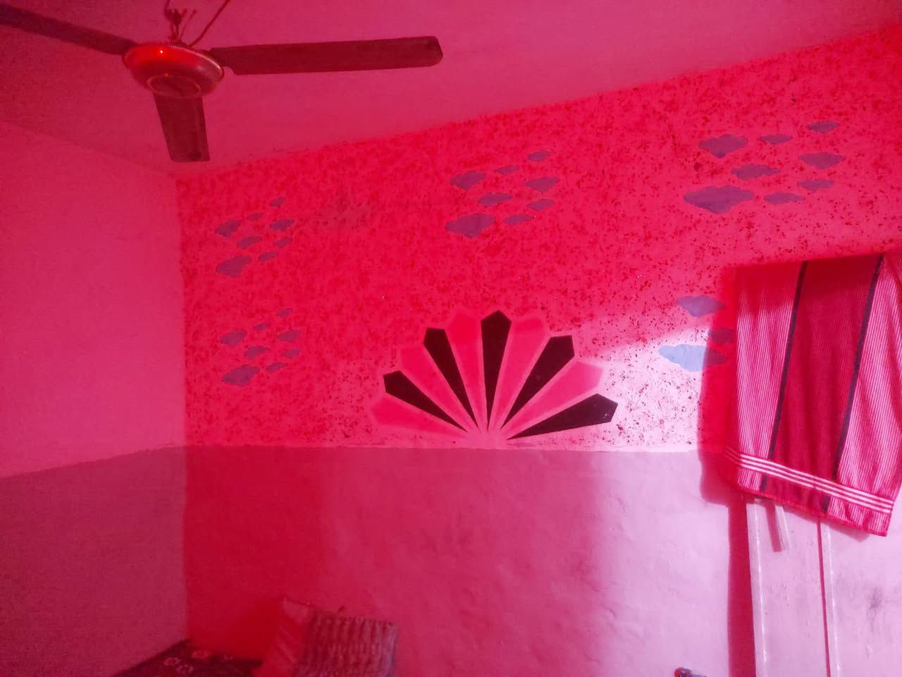 السلام عليكم بيت للبيع بل النجف الجديدة الرابعه مساحته55متر  التفاصيل بل الصور  والتواصل على الرقم  ***********
