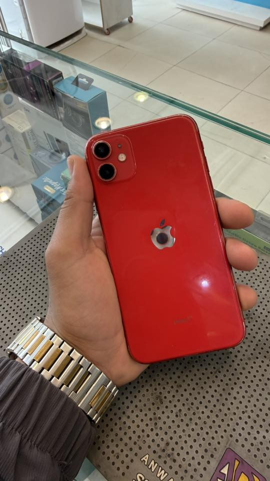 11 عادي لون احمر ذاكره 256 بطاريه 66 جهاز فقط مستبدل شاشه نوعيه كلشي زينه سعره 180 عنوان سيديه شارع تجاري ***********
