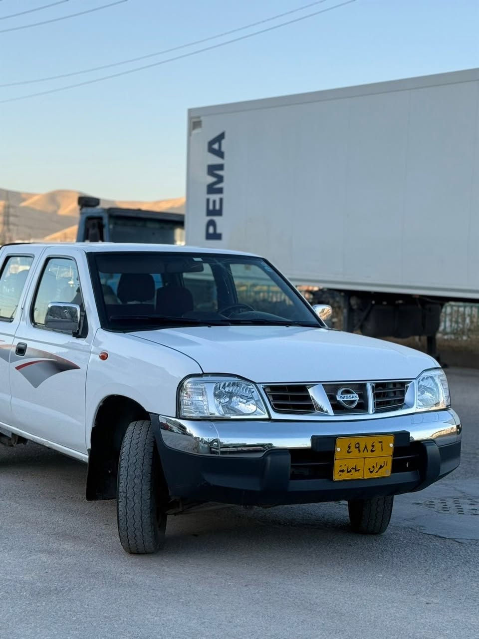 نیسان پیکاب مۆدیل ٢٠١٠
تایلەندی پێنج پارچەی بۆیاخە سەیارەکە بێ عەیبە هەموو گیانی بەشەرت مەکینەو گێری بەشەرت بەناوی خۆمانەوەیە سەیارەی ماڵە ٤ تایەی تازەی لەژێرایە ماڵی دۆستە 
***********
