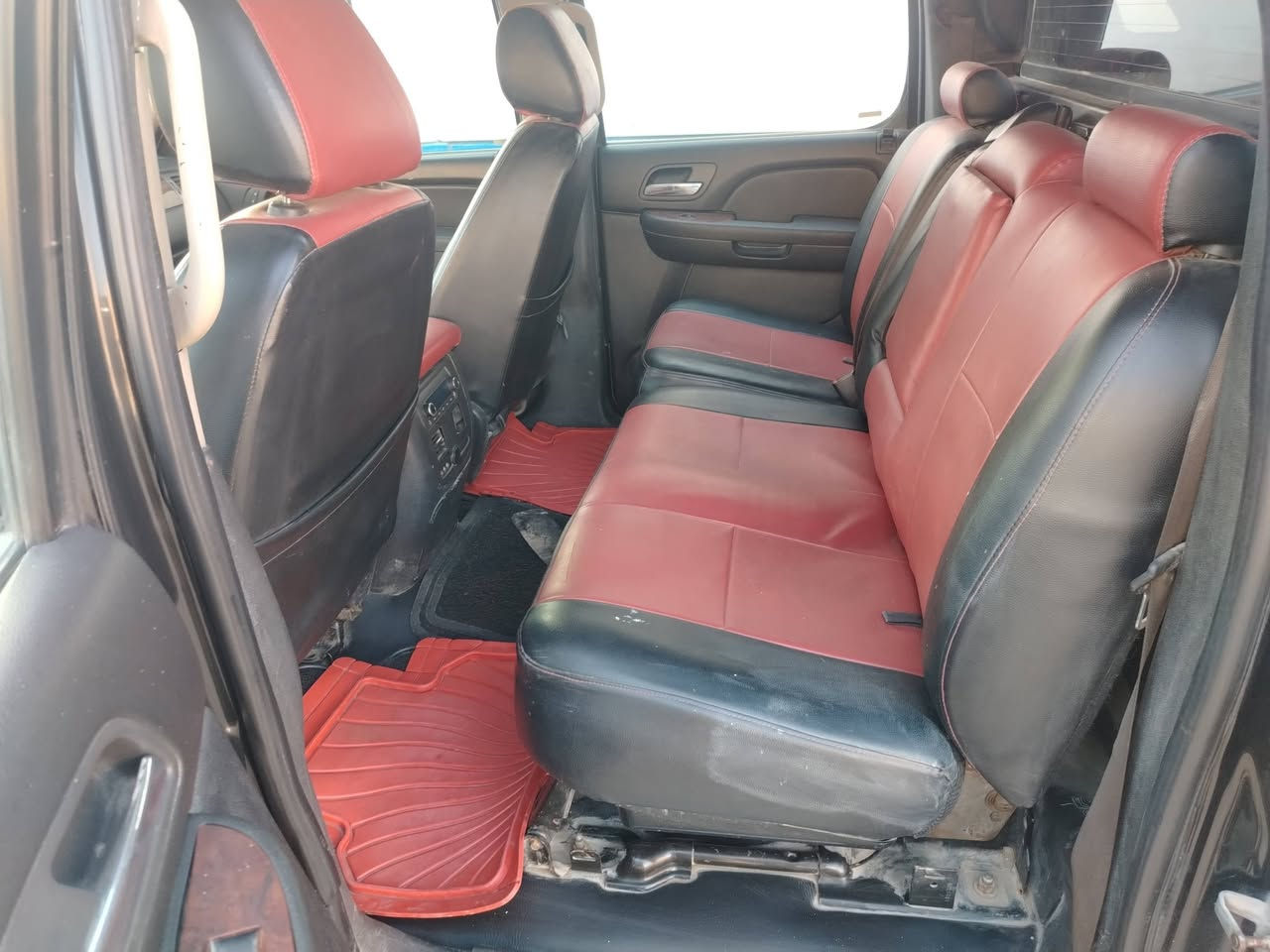 سلام عليكم تاهو موديل ١٢البيع مصبوغه عام مكينه كير اكسل كهربايات تبريد كله شغال السعر ول تفاصيل عله رقم ***********
