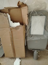 أصلي • ٢٥٠ واط • بلكارتونه