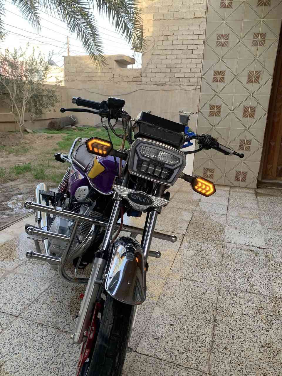 السلام عليكم دراجة ايراني موديل 24 شكل 25 مكينة نضيفة بلادي الاضرار اشارة خلفية يسار وستانة وسطية الدراجة نضيفة ابد مامفتوح بيها شي السعر 640 وبيها مجال 
لل اتصال عله الرقم  (***********)
واتساب فقط 🖤
