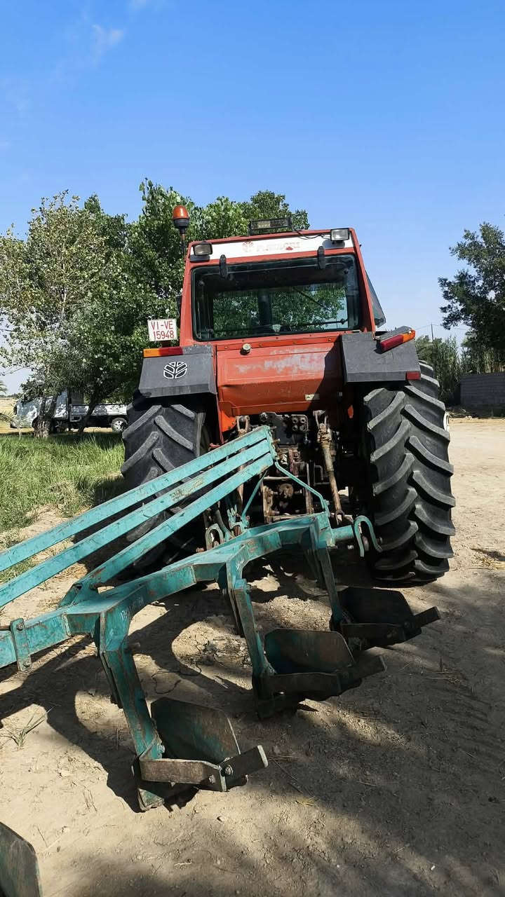 السلام عليكم للبيع مكينه فيات حجم 160فول مواصفات اكسن بارز تخم تاير تبريد شغال للستفسار***********

