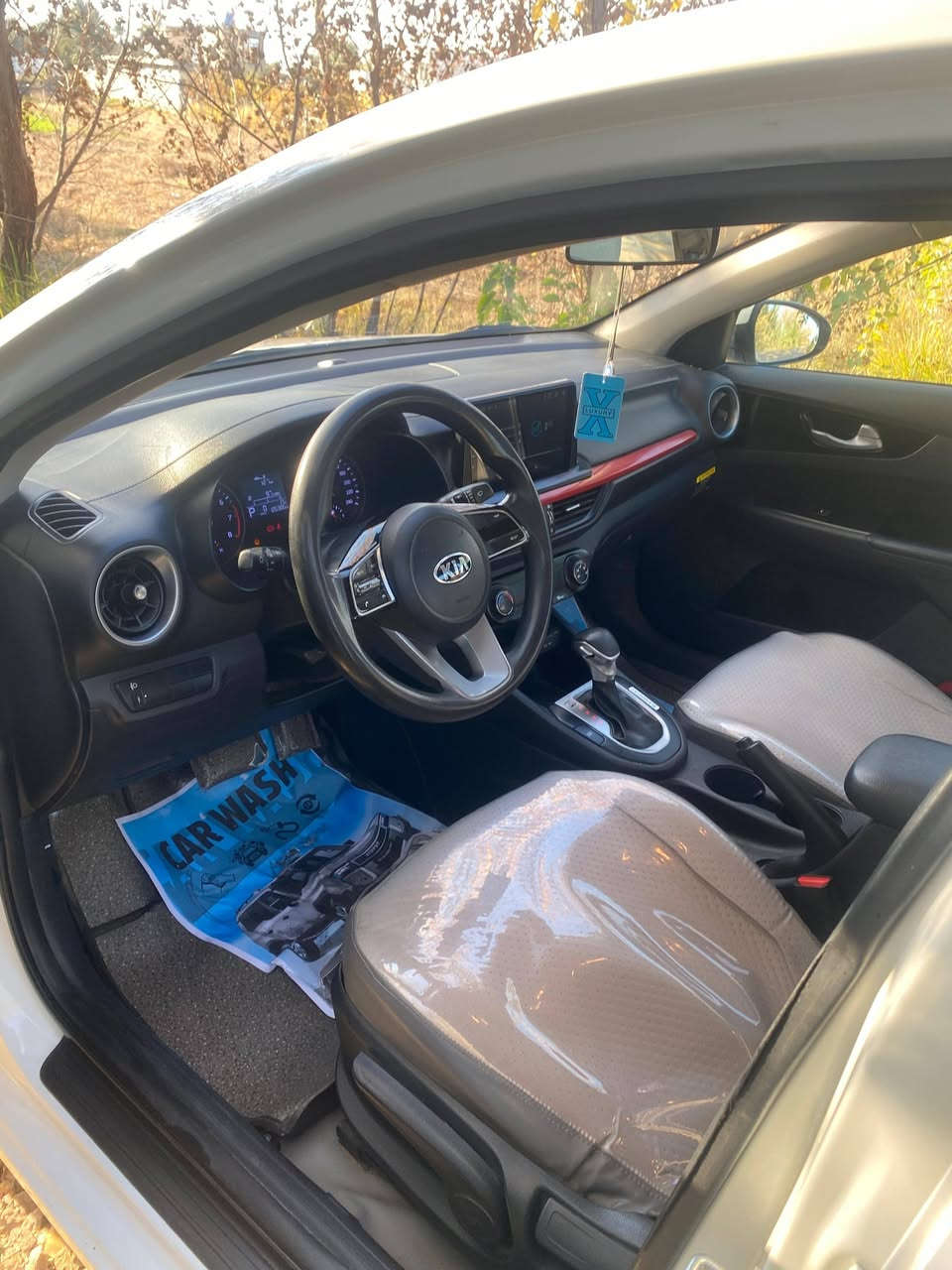 سلام عليكم سيراتو مديل 19 باقي تفاصيل موجوده بل سونار سعر 145وبيها مجال ***********
