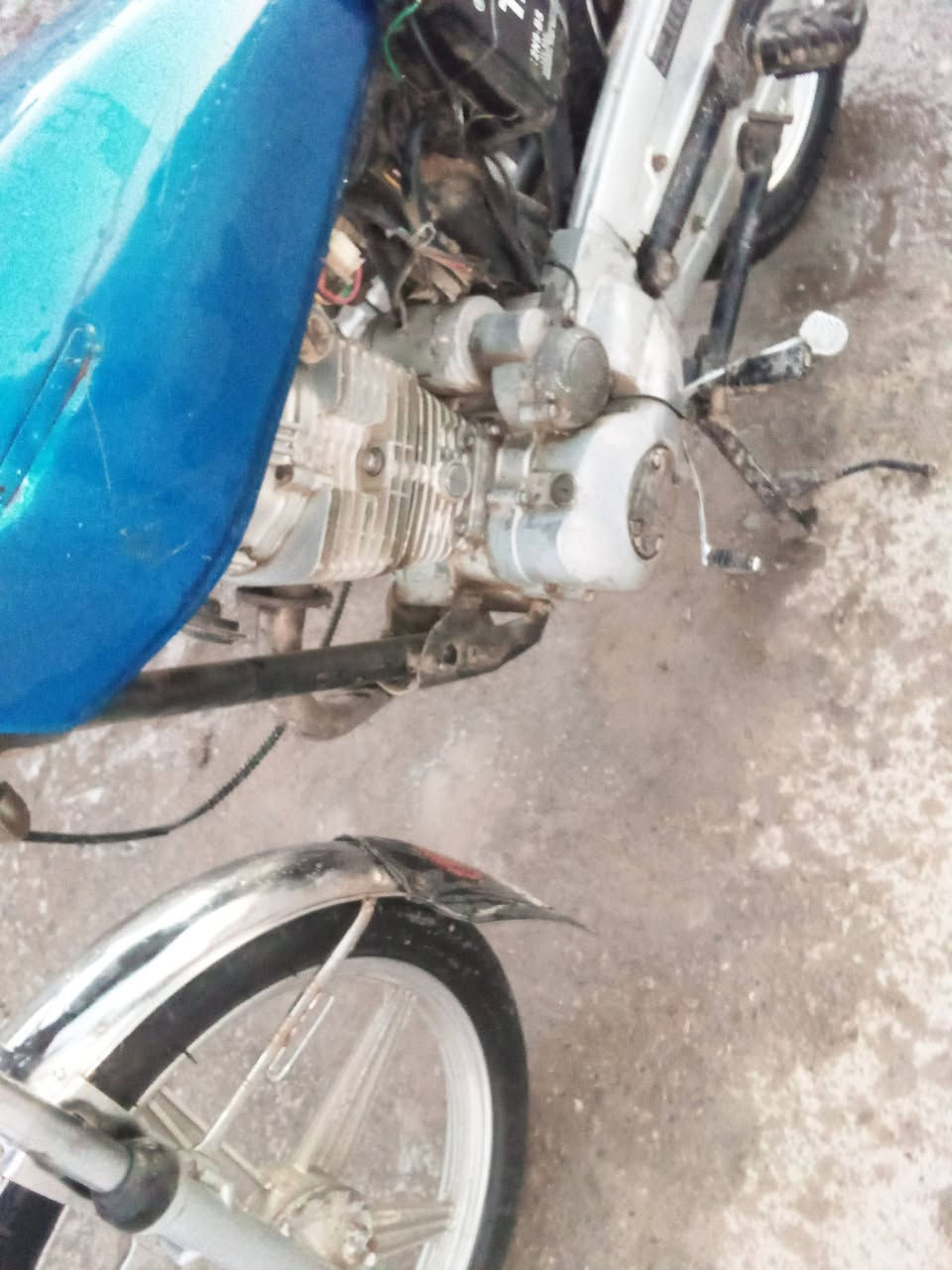 دراجه جني عدل موديل 2018 محرك بلادي فول نضافه ونشاط( تشغيل نكره كهربائيات شغاله) السعر ( 230)وبيها مجال حك الجيه لاتصال *********** خاص ما جاوب الشراي يتصل السكن ديالى ( ناحيه كنعان)
