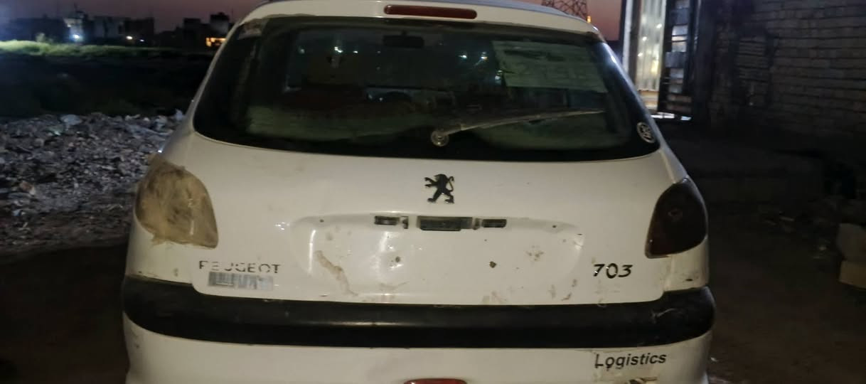 السلام عليكم بيجو 206للبيع بيه كتاب مزاد وزارة الداخلية السعر 10اوراق وبيه مجال مكانه الشعب الثعالبه ***********
