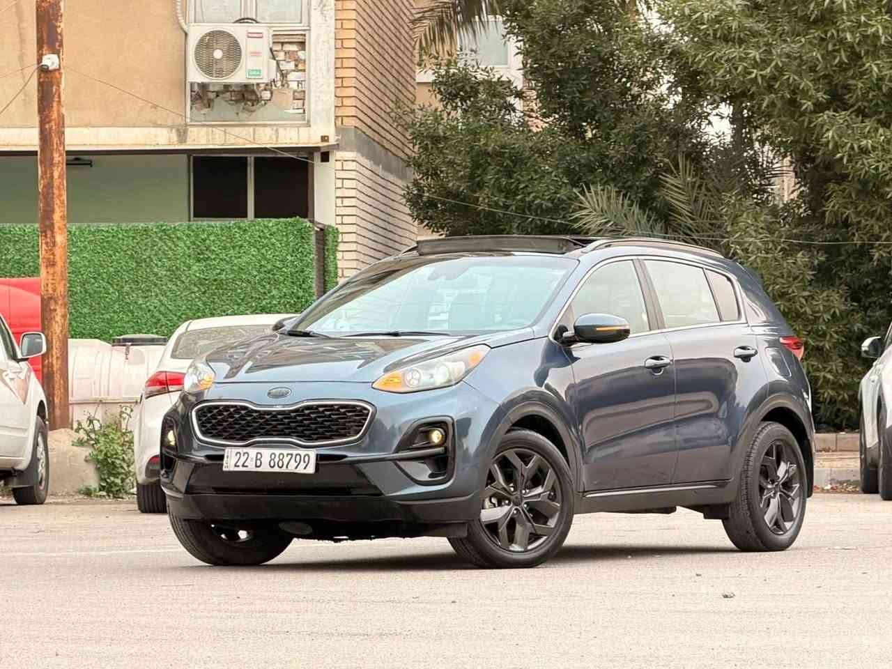 للبيع سبورتاج موديل2021 امريكي 
فول فول موصفات عدا البصمه حادثهة كلش خفيف داخل الصور
رقم شمالي بأسمي السعر 170 ورقة 
عنوان السيار 🚙🚘 بغداد 
الاستفسار *********** واتساب+اتصل
