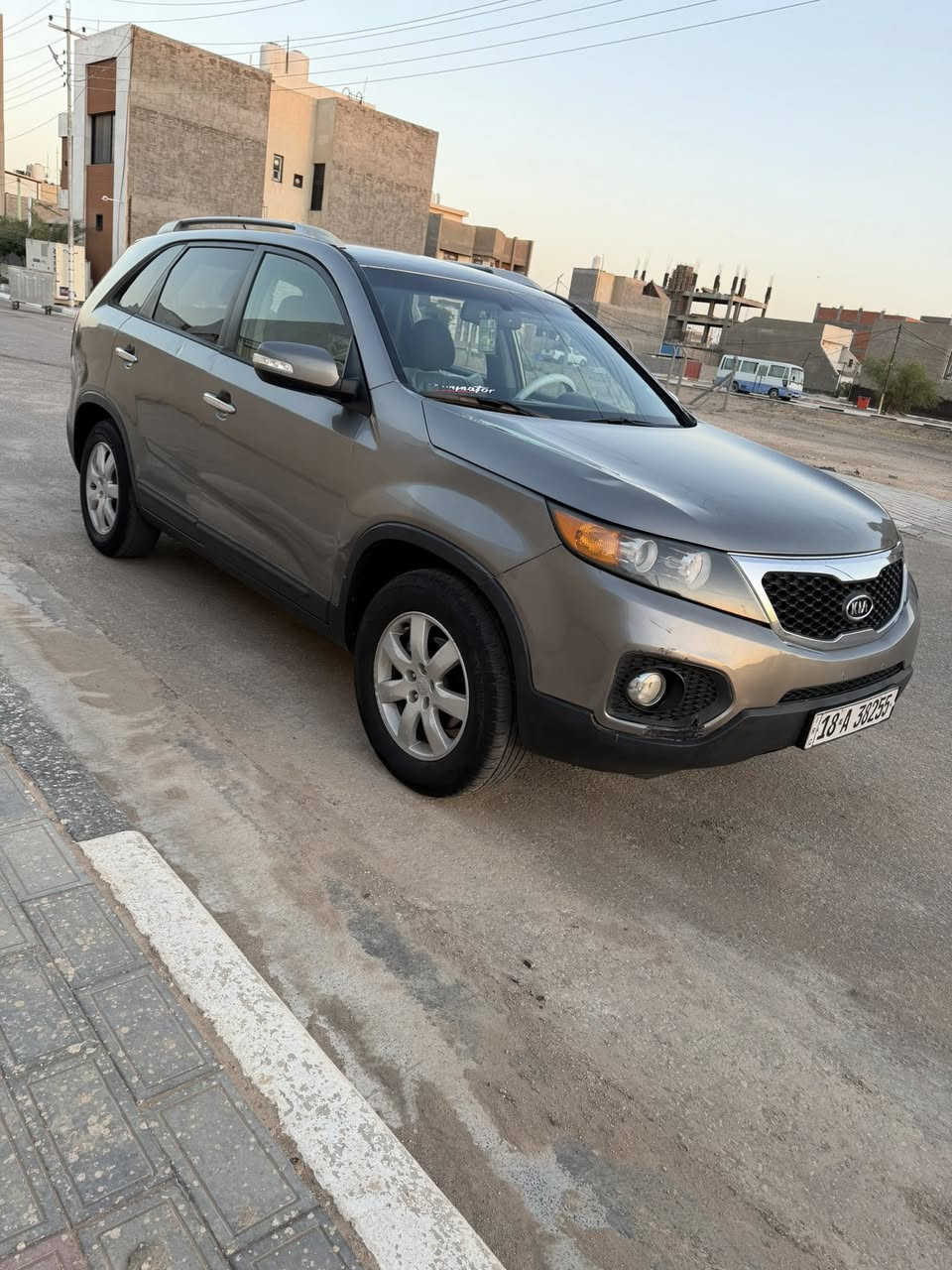 سلام عليكم 
سورنتو امريكي موديل 12 رقم بابل إنكليزي تحويل ثاني يوم 

مواصفات كامرة خلفية كشنات تدفئى مكينة 4.  

5 راكب السيارة جديدة 

مكينة كير حداديه تخم تاير تبريد خير من الله 

حادث امريكا جاملغ خلفي 

وشويه من الجنطه بدون ارباك 

بدون داخل وبالعراق قطعتين وبدن دواخل 

سونارها موضح بالصورة 

سعرها  108 وبية مجال بسيط 

مكاني كربلاء ***********.  ***********

