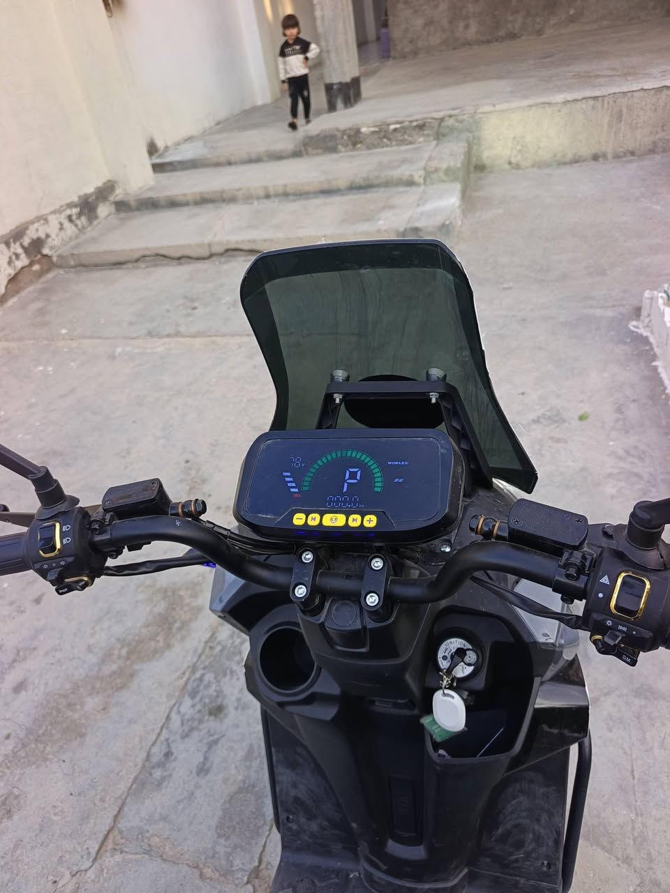 مطور اباجي للبيع موديل 26 اربع سرعه شاشه تقرا عطل نظام بك ملف 3000 سرعه 136حقيقي مستخدم شهر بطاريات مسطره *********** مكانه خالديه حي قدس
