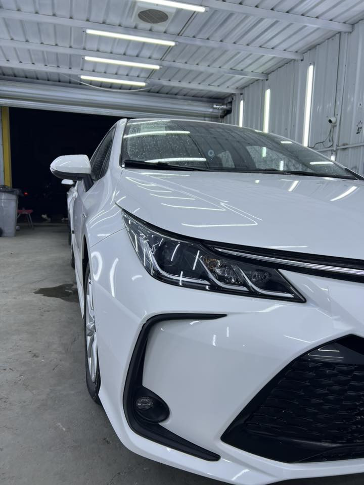 سلام عليكم 
كورلا هايبرد 2025 (HEV)
ماشيه ٤ الف 
مكفوله كفاله عامه
فول موصفات ماعده الكرسي كهربائي ⚡️ 
مكان السياره بغداد -الرساله 
للستفسار ***********
