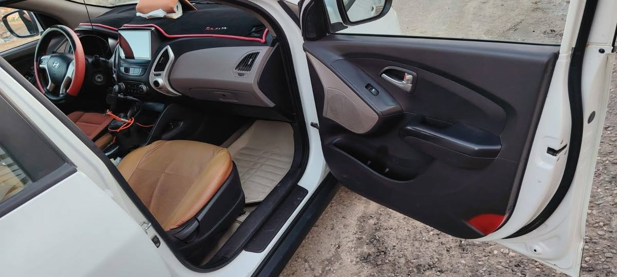 بسم الله الرحمن الرحيم
توسان 2013  خليجي مكفوله  
 محرك 2000 دوش  مكفوله من ضربه وصبغ  وبارد السياره بسمي مكان بابل رقم السياره بابل   سعر 150 وبيها مجال 
الاستفسار 
***********
***********
