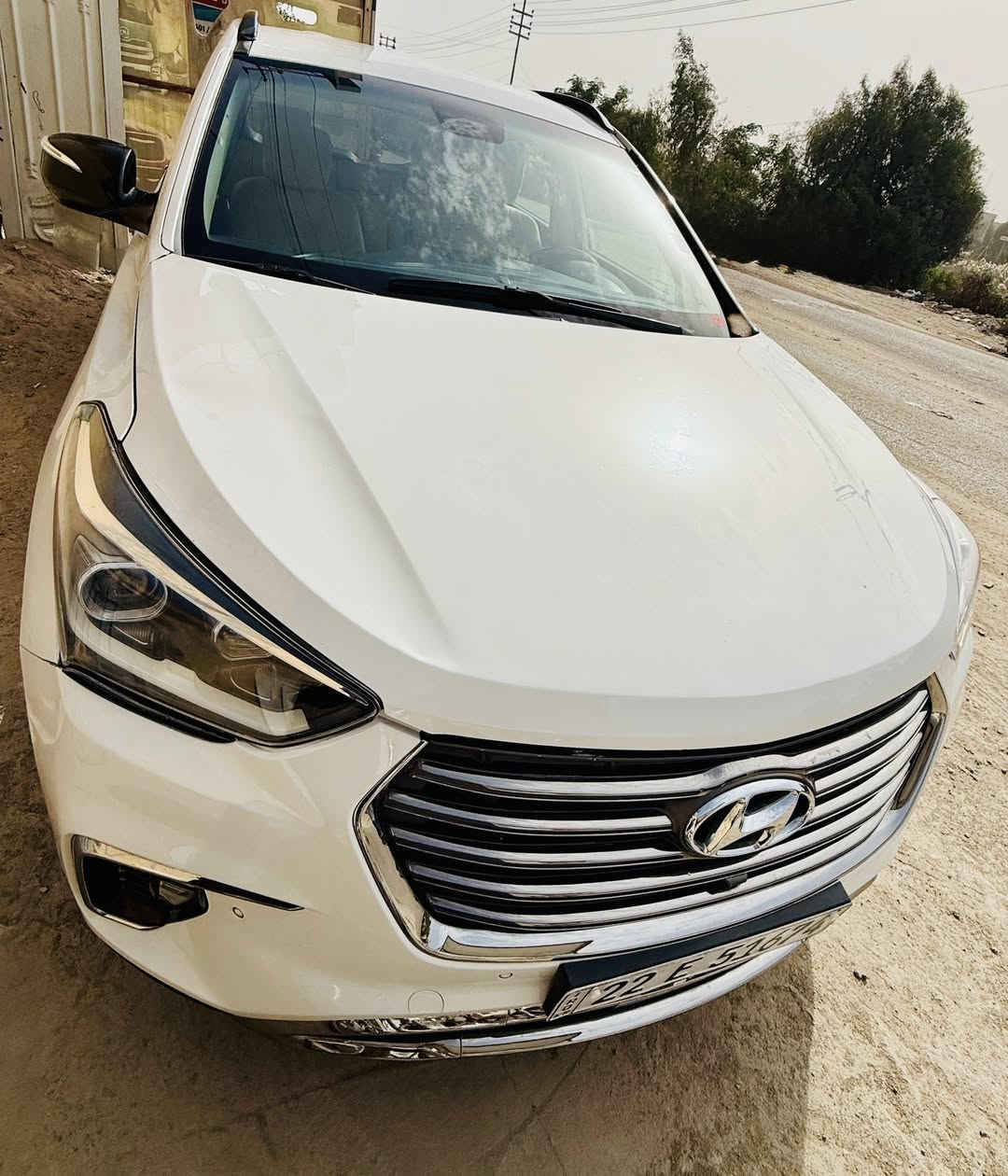 السلام عليكم 
سنتافي كراند 2016 
رقم اربيل بأسمي مداور ثاني يوم 
سيارة جاهزة من كلشي 
كير ومحرك جديد 
مكان السيارة ناصرية سوق الشيوخ 
***********
