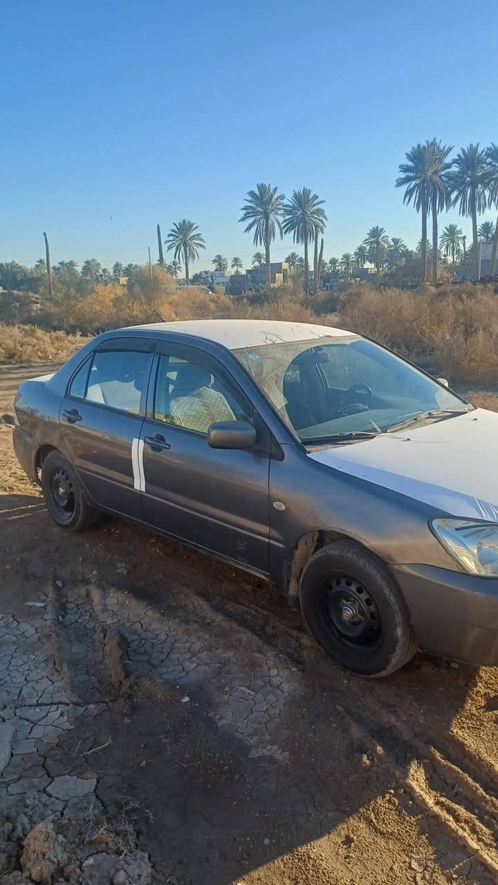 سلام عليكم
لانسر موديل 2010 للبيع
كير مكينه حداديه كله جديد
تخم تاير باتري جدد توه شادهن
 التبريد فقط راديتر نزرف 
رقم كربلاء بسمي نكليزي 
بيها صبغ بنيد وجاملغ فقط صبغ 
بيها جرد بسيط ومغلفه 
السعر 77$ وبيها مجال 
مكان سياره بابل كفل 
*********** 
السعر 77$ وبيها مجال
