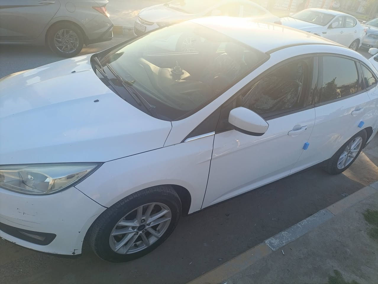 فورد فوكس 2018 SEL  رقم ذي قار
ماشية  130 الف كيلومتر
سلايت
كشن و ستيرن هيتر تحكمات ستيرن
كاميرا و حساسات خلفية
شاشة كبيرة 
اتصال فقط 
***********
سعر 75$
