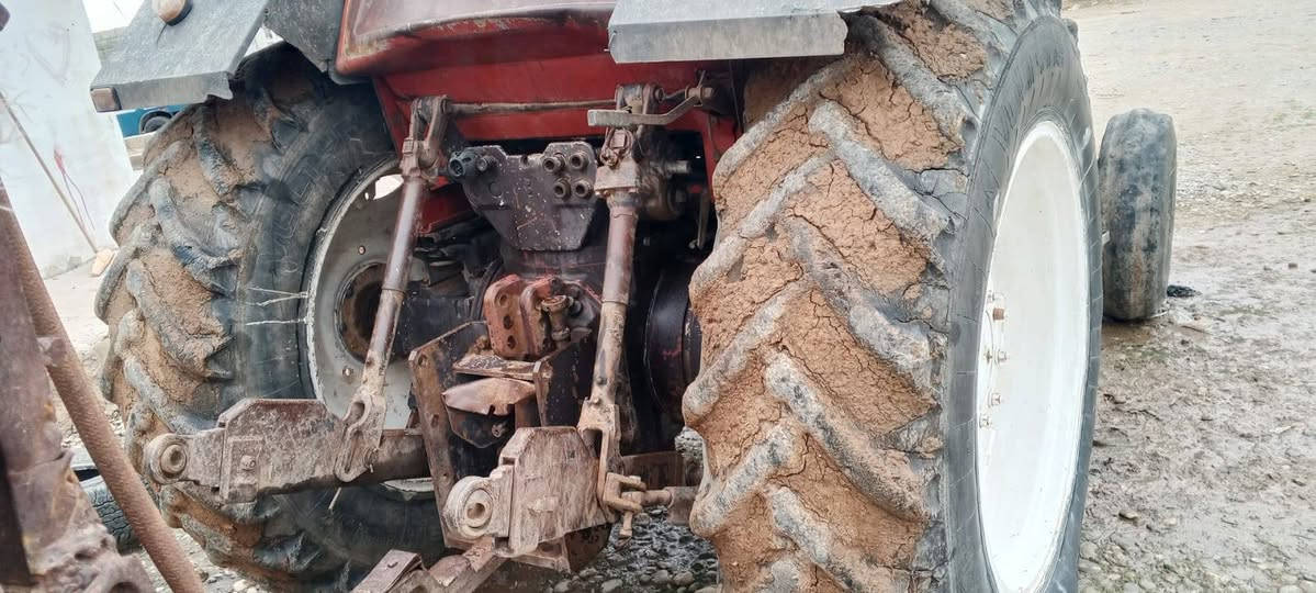 سلام وعليكم للبيع تركتر فيات حجم 115موديل 85رقم واسط للستفسار ***********
