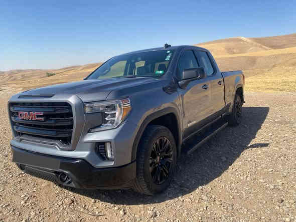 السلام عليكم 
للبيع جمسي سيرا موديل 21 محرك 8 سلندر 5300 فور ويل أبواب بصمة رقم أربيل بسمي تحويل مباشر ماشية 64  الف حادثها بابين السايق والخلف السايق  بدون ايرباك كلهن سليمات باب قصير السعر 250  ورقة مكان السيارة بغداد 
للاستفسار  *********** اتصال
*********** واتساب
