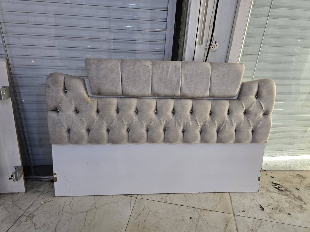 سلام عليكم أغراض للبيع اخو الجديد كربلاء قرب سيد جودة ***********
