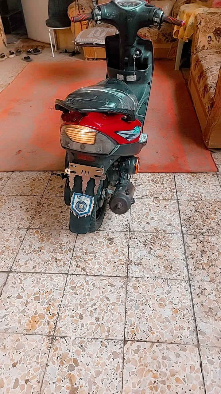 درجة عدلة شغلة هندر
 كهربايات كلن شغلت بس شخاطة  مل سلف سويهة وتكم تشتغل سلف وكسر بصيط بل كفر مامي
وراقهة صوي وبيهة منفيس   سعر ٤٥٠ وبيهة  عنوان بغداد الشعله الخطيب رقمي ***********
