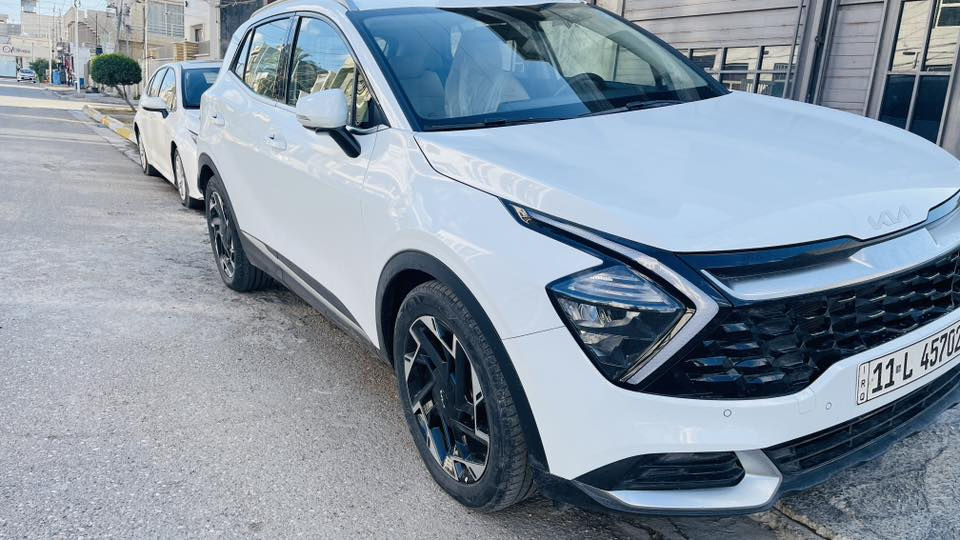 🚗 للبيع: كيا سبورتج 2024 – وارد خليجي ضمان الدولية 
📍 مكان السيارة: بغداد – حي الجهاد / اطباء 
📞 للتواصل.  *********** 
📊 المسافة المقطوعة: 31 كم
🛠️ المحرك: 4 سلندر 2000cc

⚙️ المواصفات:
• فول مواصفات عدا فتحة السقف
• بصمة تشغيل + تشغيل عن بعد
• مقاعد أمامية كهرباء مع تدفئة
• شحن تايب C بالكشنات + شحن وايرلس
• شاشة كبيرة
• كاميرا خلفية
• حساسات أمامية وخلفية
• تبريد قطعتين
• درايف مود – أوتو هولد – نظام منحدرات
• هاند بريك بصمة
• مرايا كهربائية

📌 تفاصيل إضافية:
• رقم السيارة بغداد الدولي الجديد
• باسم المالك – تحويل مباشر
