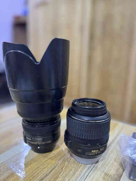 كامرة نيكون D610
نضافة ٩٠٪؜
مع عدسة 18-55
مع عدسة 50mm مع هود 
شاحنة   وكيبل وباتري اصلي
جلاتين 
سعر كلهن ٦٠٠ الف
مكاني موصل
تواصل ع رقم ***********
***********

