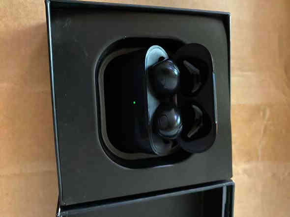 السلام عليكم 
عندي هاي غراض للبيع 
مكاني موصل ايسر 
***********
