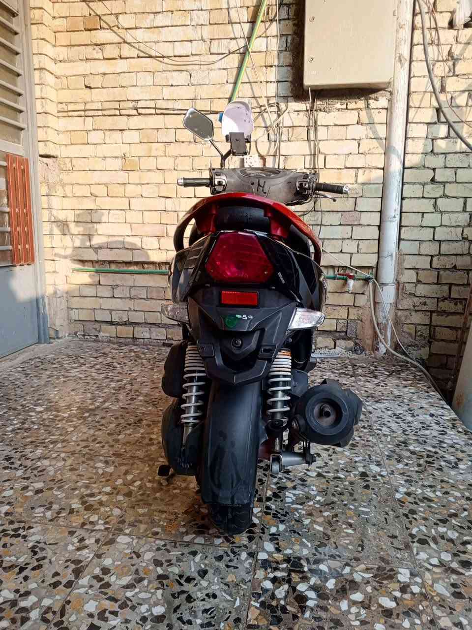 سلام عليكم 
GTR
للبيع 
الدراجه خير من الله معدلها مال مطارح مكفوله كفاله عامه برغي ممفتوح بيها 
نقصها ادامة كلج فقط فقط 
مصارلها شهر من نزلتها رمبه يوم 1 بالشهر نزلتها رمبه اوراقها كلها كامله 
كفرات بلاديه ختم واحد مع الشاصي 
كهربائيات كلها شغاله مابيها نقص 
سلف بصمه 
ويل احمر اصلي
الدراجه بالحقيقه احلى من الصور 
مكاني بغداد مدينة الصدر 
للتواصل:***********
