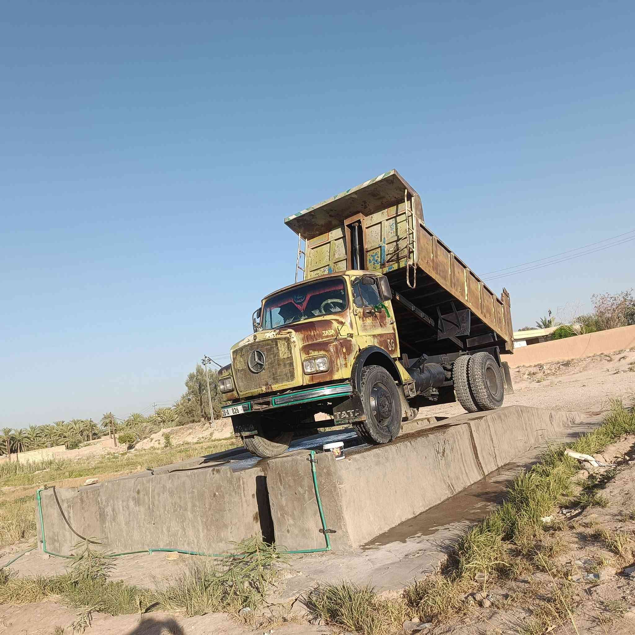 إسلام عليكم تاته للبيع موديل 89 رقم إنكليزي رقم نجف سنويه لل 31 سياره جاهزه من كل شي مكينه وكير عل شرط تخم تاير مكفوله كفاله عامه ***********
