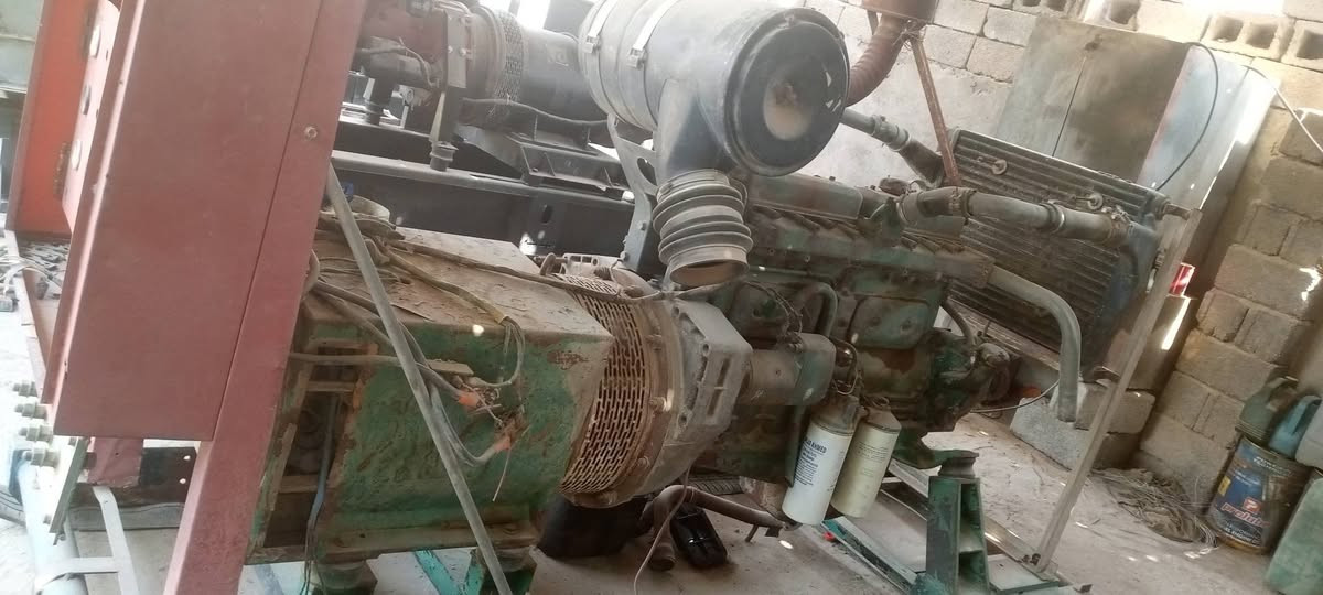 السلام عليكم عندي مولدات  البيع الي يريد يجي خاص رقم هاتف ***********
