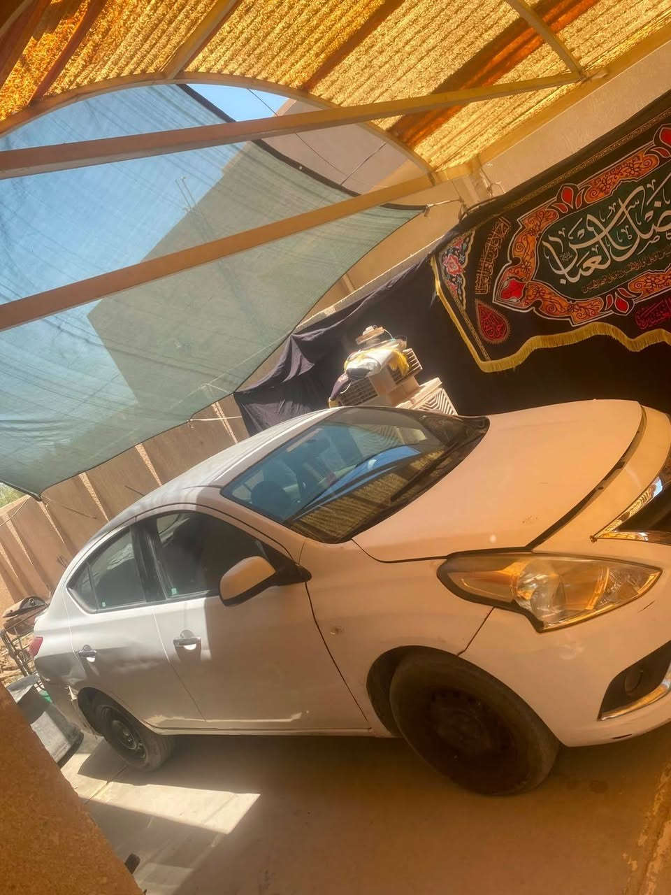 السلام عليكم شلونهم الغوالي 
نيسان صني ٢٠١٥ قطره صبغ مابيها فقط بارد بابين وقبق جنطه 
مواصفات صني معروفه 
رقم اربيل مداور ثاني يوم 
مكاني النجف الاشرف 
ب٨٠ وبيها مجال 
*********** النجف, العراق

