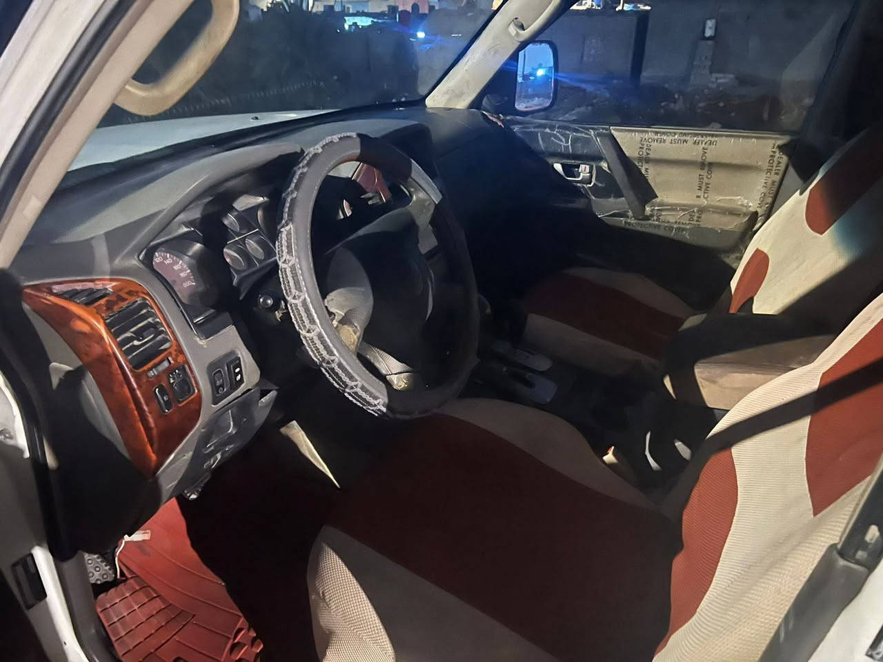 السلام عليكم باجيرو حبتور موديل 2007 محرك 3000 گير محرك جدد تخم تاير حداديه كلهة جديدة بيع او مراوس حسب لقناعة السعر 45 مانندل راعيهه ابيعهه الك ادوات
رقم الهاتف: ***********
 العنوان البصرة
