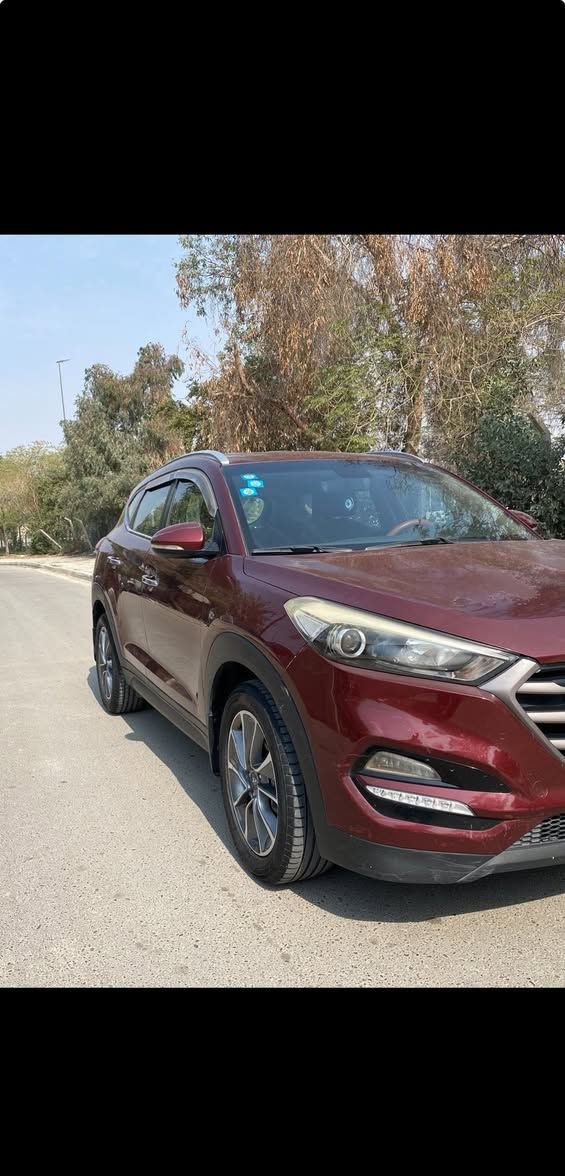 السلام عليكم 
توسان 2018 خليجي شركة الكاصد رقم بغداد جديد السيارة بأسمي تحويل مباشر 
مكينه 2000 دوش صدر امامي خلفي جديد السياره جاهزه كل نقص مابيه تخم تاير جديد مكان السياره بغداد 
السعر 175  و بيه مجال 

الاستفسار اكثر 
***********
