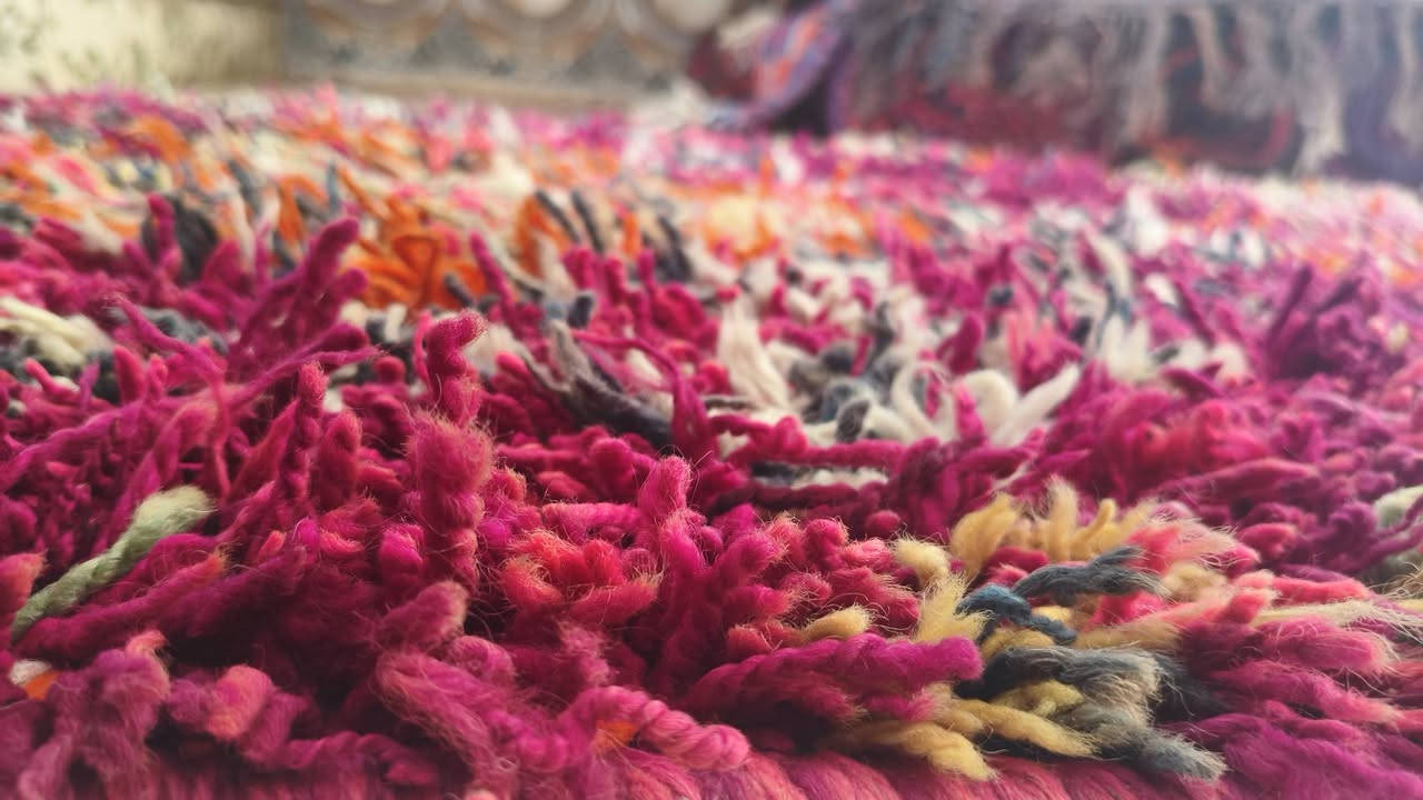 سلام عليكم غلايج للبيع التوصيل داخل الناصريه فقط الرقم ***********
