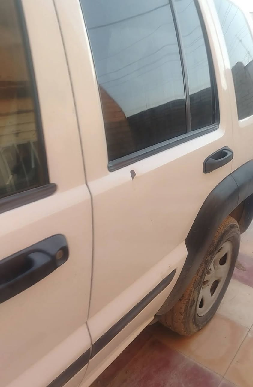 جيب لبرتي 2004 مزاد الداخلية ترقيم عالدولة اوراقها كاملة كير محرك جيد السعر 43 وبيها مجال بسيط للاستفسار الاتصال على الرقم *********** 
واتساب واتصال ( مكلف بالنشر )
