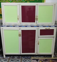 كاونتر كامل هوه وسنكي ماله متر ونص. نضيف كلش. السعر ب 170 وبي مجال لشر...