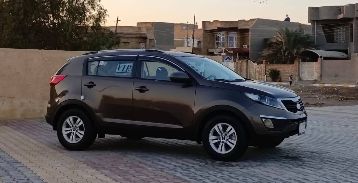 سبورتج خليجي موديل 13 رقم بغداد
محرك 2400 دوش
السياره جاهزة وجديدة جدا 
كير ومحرك مكفولات بدون فتح
مواصفات شاشة تحكمات أنظمة قيادة حساسات أمامية وخلفية 
غرفة السيارة جديده جدآ جدآ 
إخوان السيارة بيها قطعتين كلير وقطعة صبغ والباقي مكفول 
مكان السيارة واسط الكوت 
***********
***********
