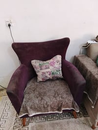 عندي قنفات 2 اكبر 2 اصغر  مستعمل البيع تركي العدد المقاعد 6  القنفه ال...