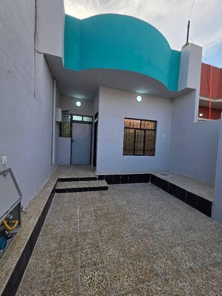 ⚜️مكتب البلديات للعقار⚜️

للبيع دار سكني سند طابو في حي السماح الثانية 
قرب مشروع الماء الثاني
المساحة ١٠٠م طابق واحد (( محدث بالكامل )) على شارع ١٥م
غرفة نوم وهول واستقبال ومطبخ وصحيات وكراج سيارة
السعر ٦٥ مليون
للاستفسار الإتصال☎️ *********** ☎️ ***********
عنوان المكتب / الموصل حي المشراق فرع مطعم طماطة2
