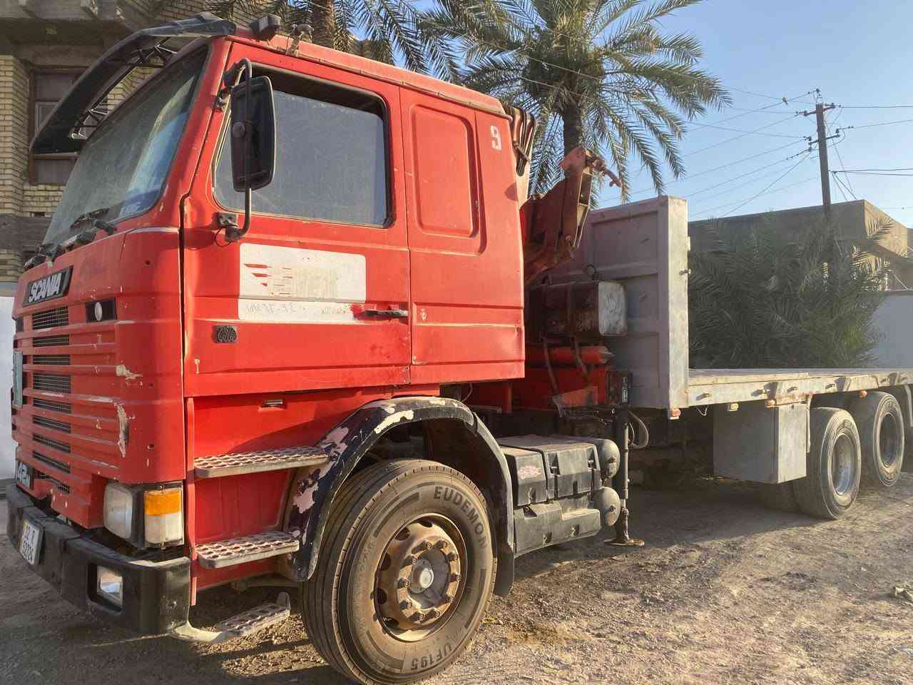 اسكانيه كرين للبيع كرين خمسه طن سيارة مكفله شاصي طويل 8متر رقم مصطره سنكل مكينة 8شرط التحويل رقم نينوى الستفسار ***********
