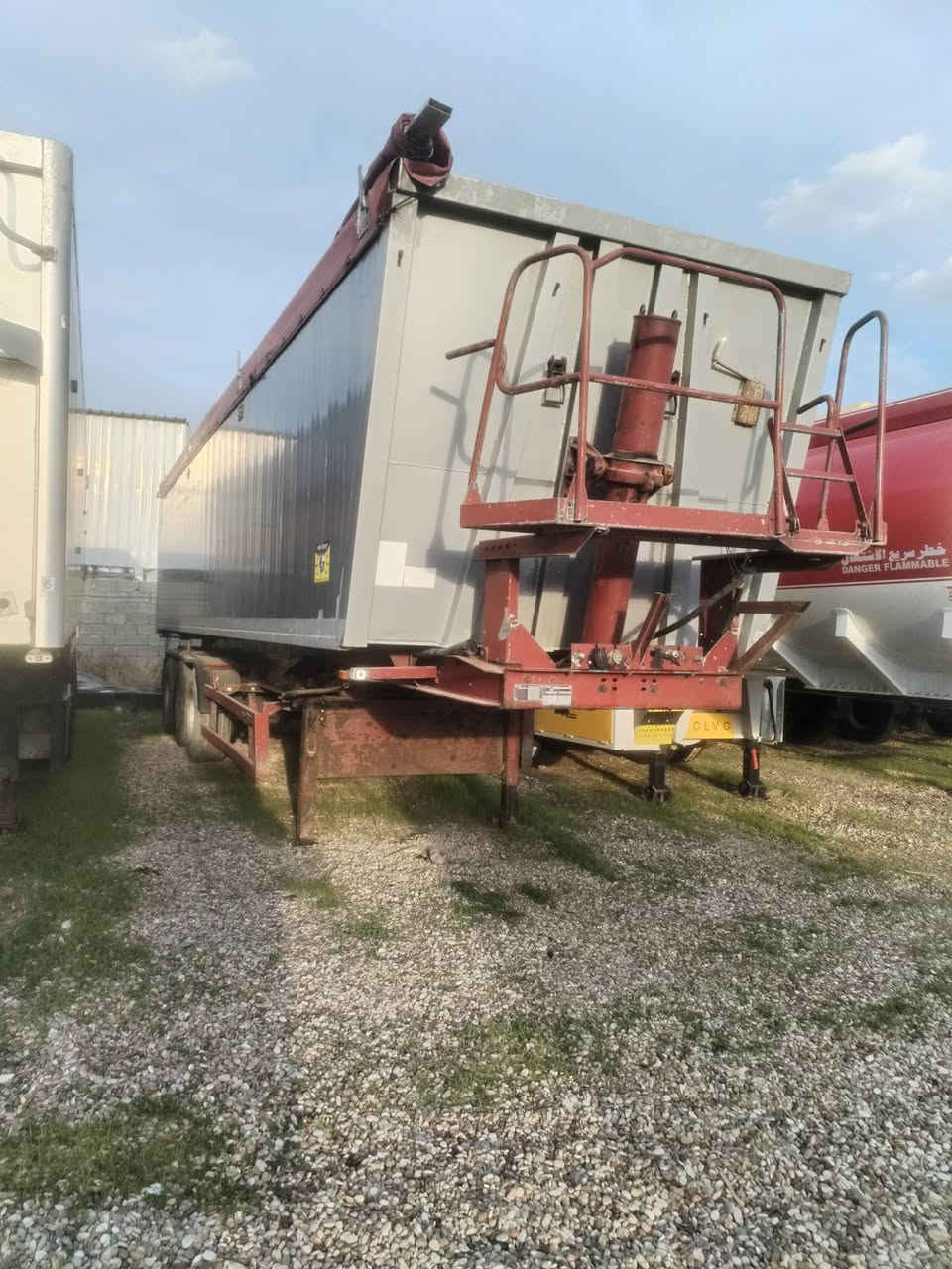 للبيع بودي نساف مايلر اربع دناكير دبل تاير بعدو منفيس شاصي حديد باب دفتري *********** *********** مكان كركوك
