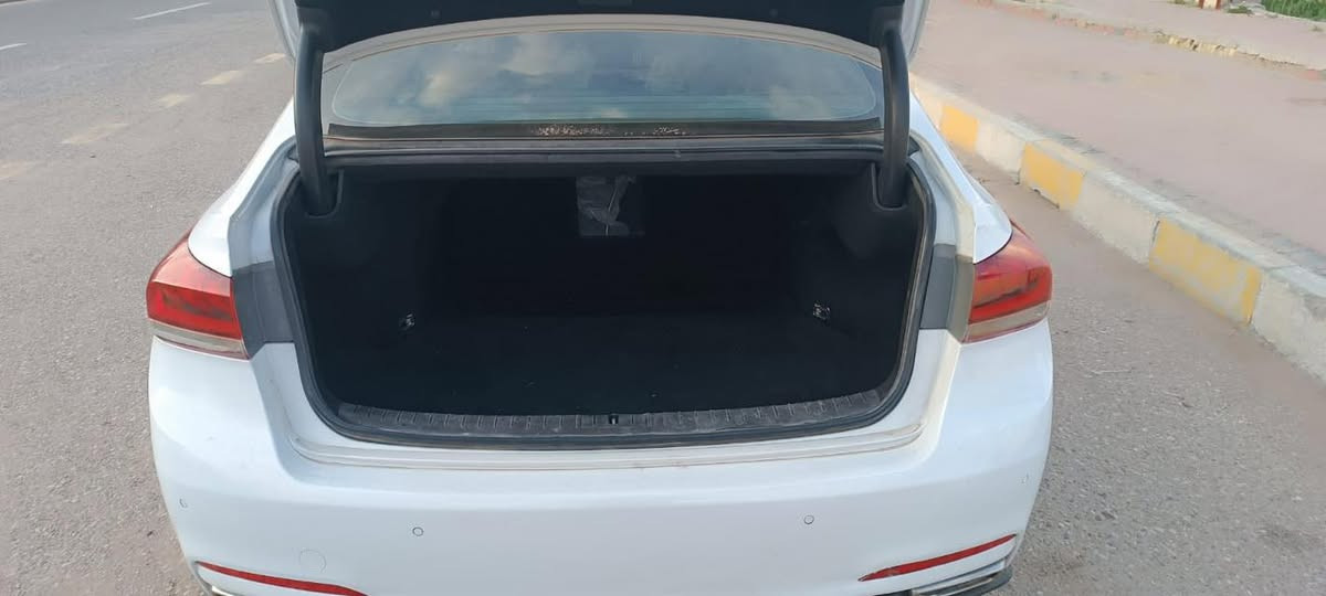 جينسز موديل ٢٠١٥
فول مواصفات 
حادث خفيف جدا بس بنيد. مع تقسيم الباب 
رقم بغداد انكليزي 
مكاني ميسان 
سعرهه ١٦٠ مجال بسيط جدا جدا 
مكلف بالنشر بدون خاص رجاءا 

‪0 775 102 1108‬
