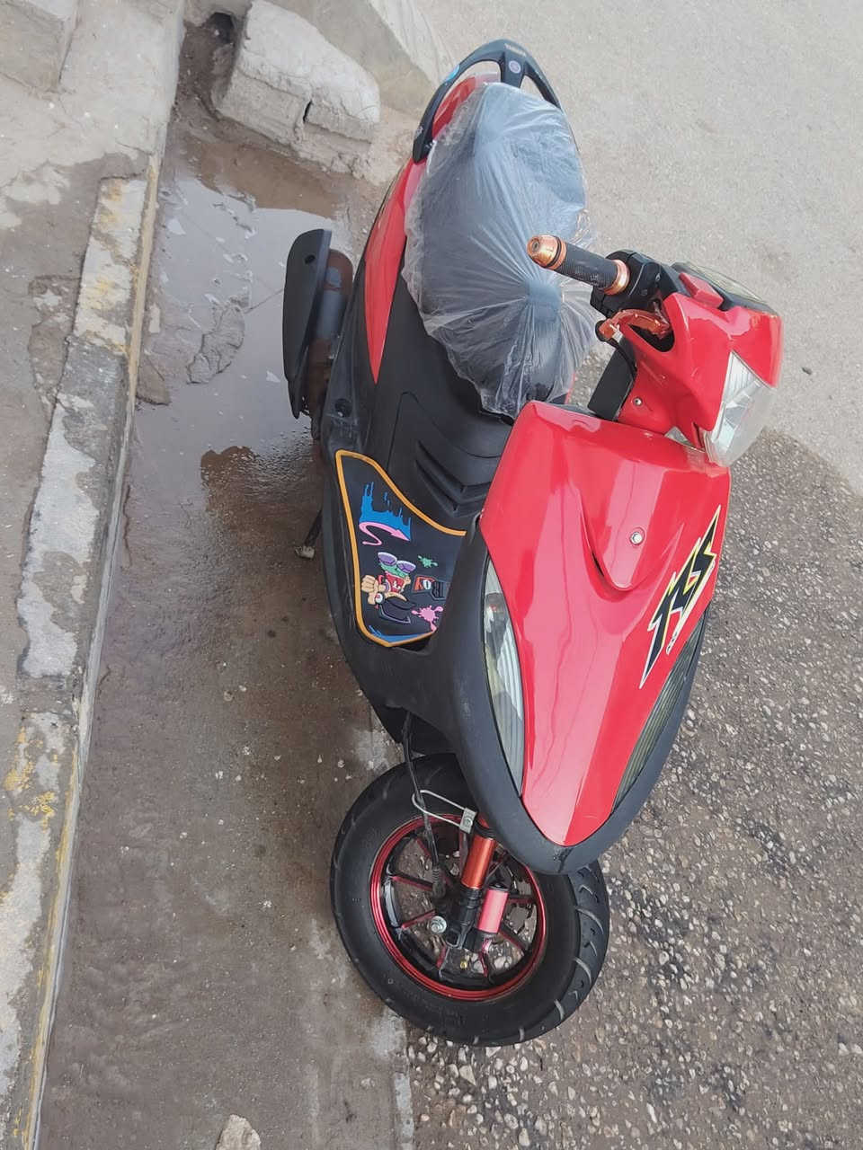 سلام عليكم ماكس عدله للبيع دراجه مفتوحه مره وحده بس مامزوده 49دراجه مامتعوب عليها حلوه وناشفه سلف وهندر اشاير هورن لايت كله شغال كيج لبانزين كيج سرعه لادخن ولاتبخر شلعا ومعدل لمكينه خرسه ماتاخرك بتشغيل نص نكره تشتغل ب 500وبيها مجال قليل هاذه رقمي *********** مكاني كربلاء حي لوفاء متواجد عل واتساب وعل مازنجر
