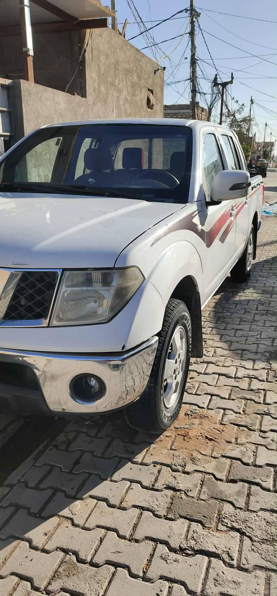 السلام عليكم للبيع نيفاره 2011 سياره حلوه مكينه وكير عل فحص رقم سليمانيه الجديد تراي وين ماتريد سياره جديده دواخل جديده تبريد تدفئ السعر 105 وبيه مجال للستفسار اكثر اتصل عله هاذه رقمي *********** عنواني نجف
